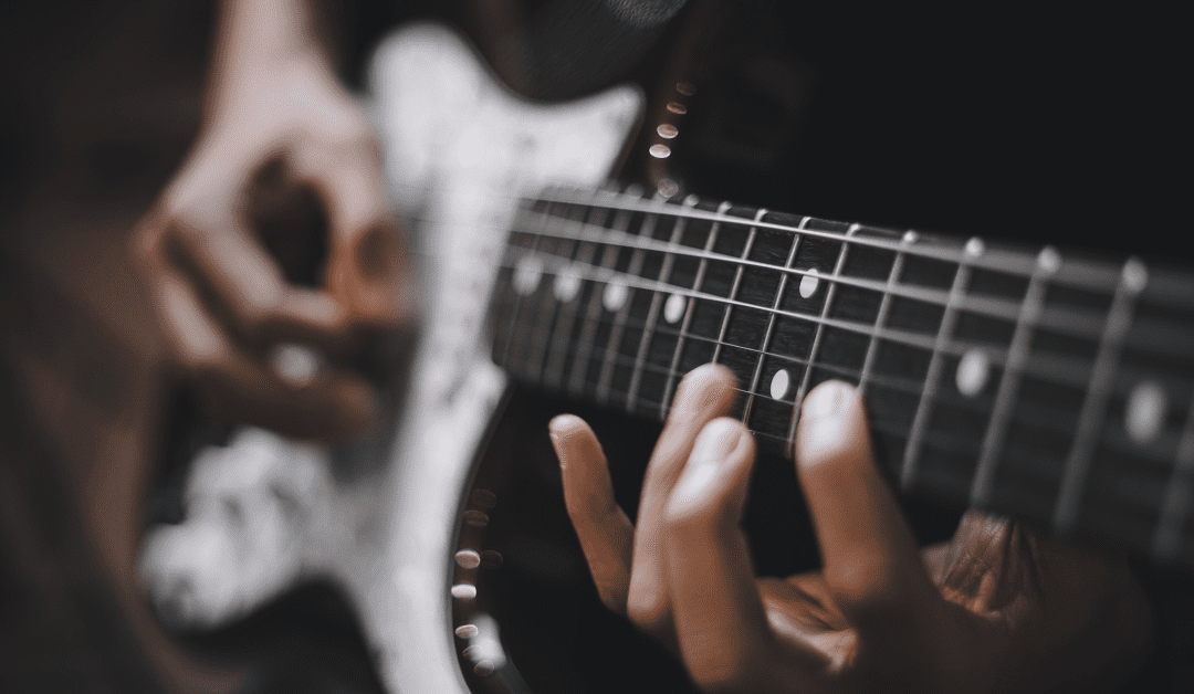 How to Write a Hook That Listeners Recognize in 3 Seconds